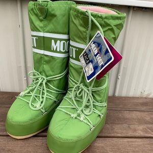⭐️Moon Boots NWT